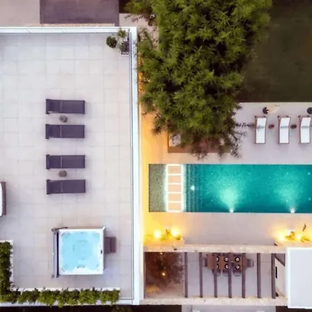 Villa Villa A Picasso Marbella